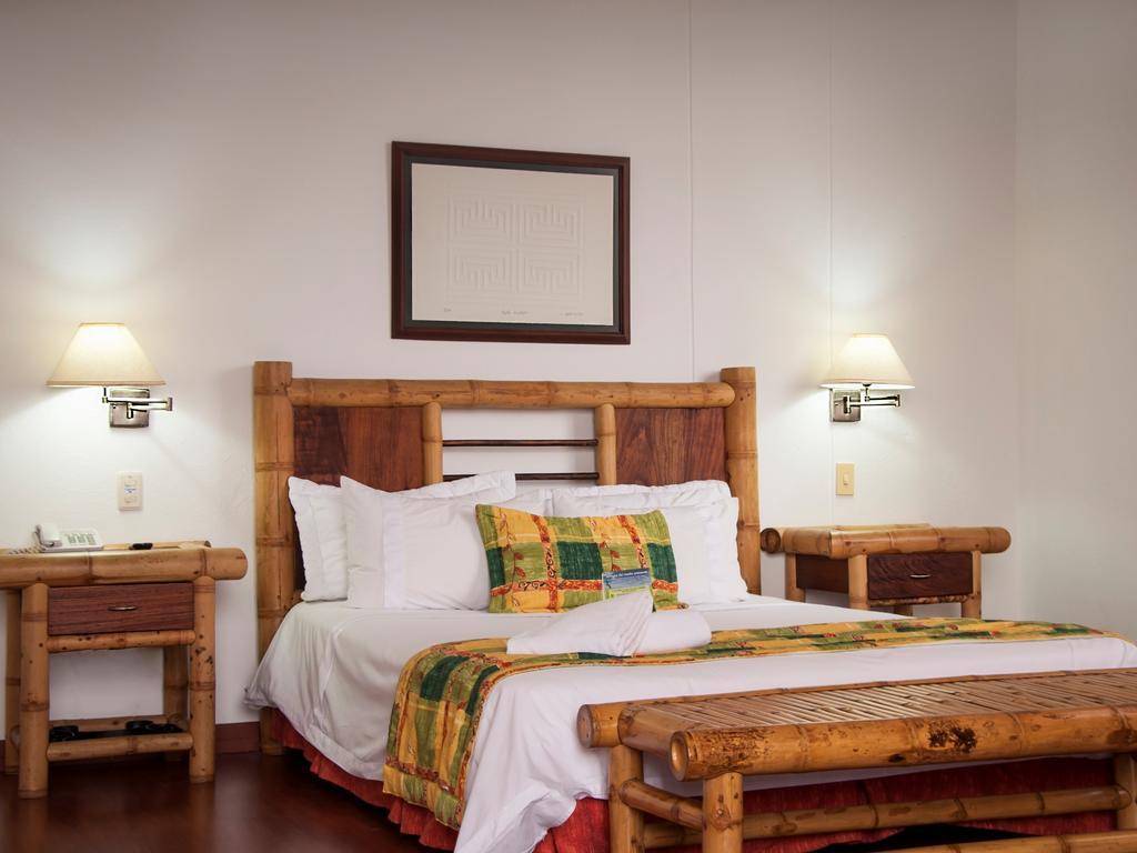 Armenia Hotel Екстер'єр фото